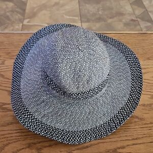 O'Rageous Wide Brim Sun Hat Varigated Black White Paper Sun Protection Summer